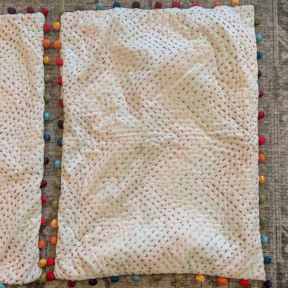 Dwell Studios seed stitch rainbow pillow shams - Picture 2 of 4